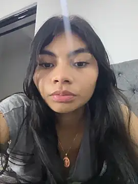 Snapshot of eimmy__skinny chatting on May 19, 11:11 pm eimmy skinny online show from May 19, 11:11 pm