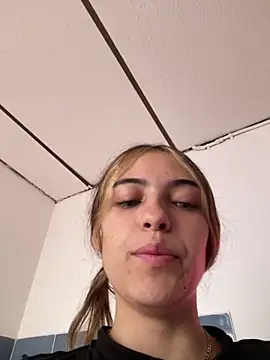 Sophie vega1 online show from May 28, 3:53 pm