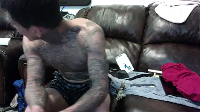 Snapshot of freaknine69 chatting on March 4, 1:11 am freaknine69 online show from March 4, 1:11 am