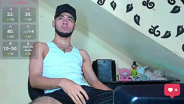 Snapshot of Jhon_malo chatting on February 17, 10:23 am Jhon malo online show from February 17, 10:23 am