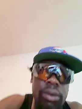 Snapshot of spider-Bryan chatting on June 27, 3:17 pm spider-Bryan online show from June 27, 3:17 pm