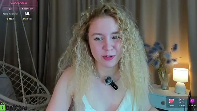 Linda  Bloom online show from June 18, 12:44 am