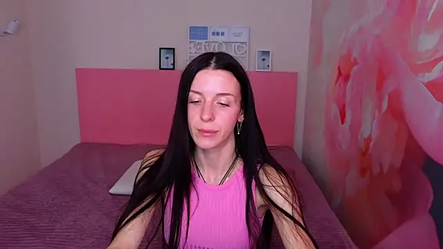NoirDiva online show from April 29, 11:58 am