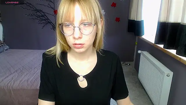 CandicaHoney online show from March 6, 12:34 pm