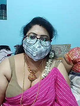Snapshot of Kannadasexywifes chatting on May 18, 6:47 pm Kannadasexywifes online show from May 18, 6:47 pm
