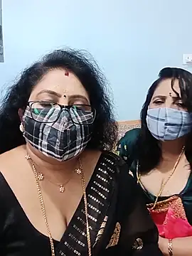Snapshot of Kannadasexywifes chatting on May 20, 7:25 am Kannadasexywifes online show from May 20, 7:25 am