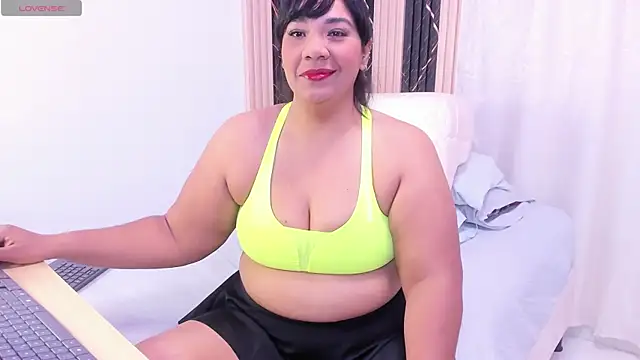 Snapshot of Cinnamon_Skin01 chatting on July 22, 11:46 am Cinnamon Skin01 online show from July 22, 11:46 am