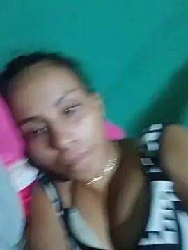 Snapshot of Mirili_27 chatting on May 22, 1:46 am Mirili 27 online show from May 22, 1:46 am