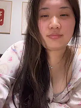 HHll7796 online show from April 27, 5:00 pm