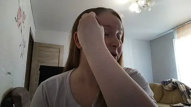 AnikaLipps online show from June 7, 6:17 am