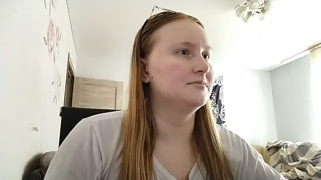 AnikaLipps online show from June 10, 1:54 pm
