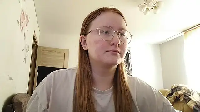 AnikaLipps online show from June 17, 1:23 pm