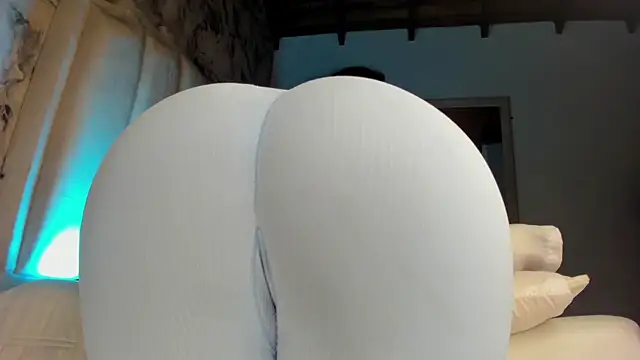 Snapshot of Zafiro21_ chatting on May 25, 7:31 pm Zafiro21 online show from May 25, 7:31 pm