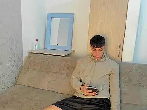 malakay sexxx18 online show from March 14, 7:41 pm