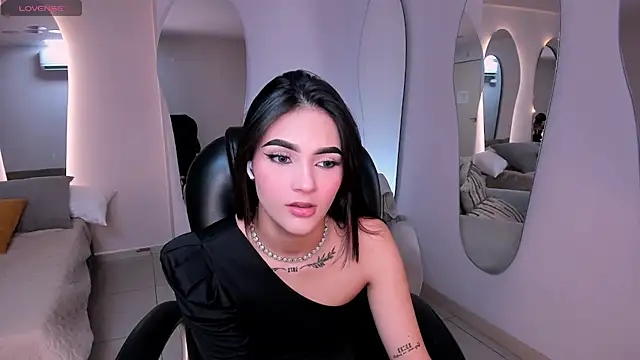 CarolineEvans x online show from March 9, 5:22 am