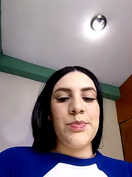 Snapshot of Rosellaa chatting on May 29, 1:25 am Rosellaa online show from May 29, 1:25 am