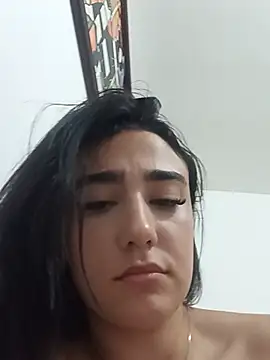 Snapshot of Anika_H chatting on August 3, 9:04 am Anika H online show from August 3, 9:04 am