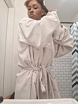 Cinnamonbunn online show from February 20, 8:09 pm