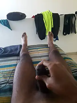 isuru lakshan online show from February 17, 12:01 pm