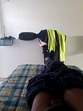 isuru lakshan online show from March 15, 7:03 am