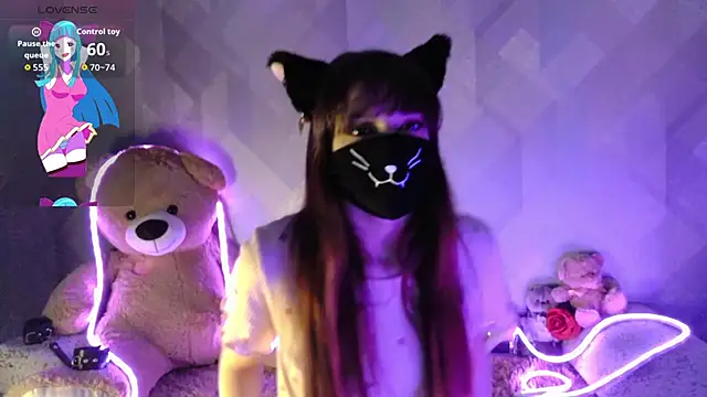 llonaMask online show from March 4, 5:57 am