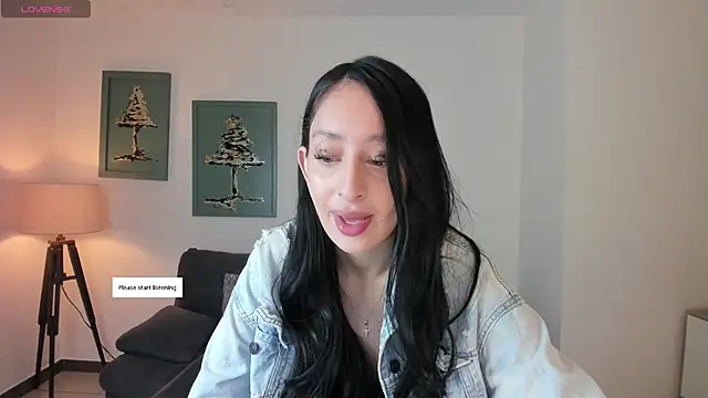 AmaraDivine online show from June 20, 11:24 am