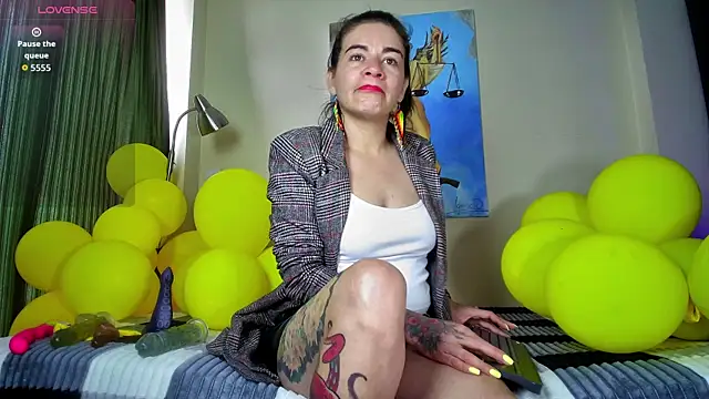 Snapshot of oriana_thomson01 chatting on May 22, 2:22 pm oriana thomson01 online show from May 22, 2:22 pm