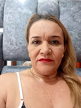 charlotte milf30 online show from April 29, 1:26 pm