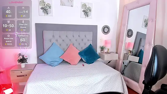 Snapshot of julietha_Vega chatting on June 9, 6:19 pm julietha Vega online show from June 9, 6:19 pm
