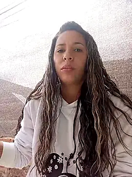 kiki milu online show from April 26, 2:26 pm