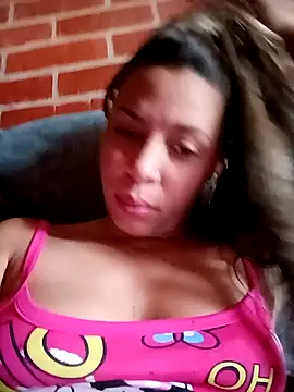 kiki milu online show from May 7, 1:05 pm