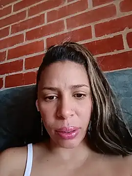 kiki milu online show from May 9, 2:44 pm
