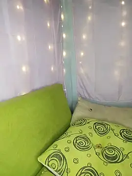 kloe-Dubois online show from May 13, 3:26 am