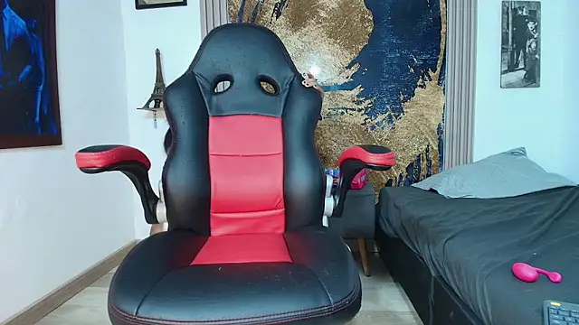 raven robin  online show from March 7, 2:52 am