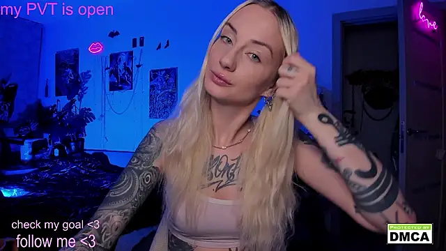 meow kiki  online show from February 18, 8:05 pm