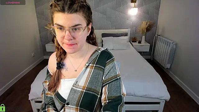 zoe j0y online show from February 27, 9:31 am