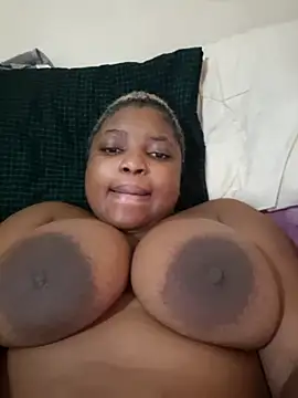 SweetDarkBrownie online show from March 17, 4:17 am