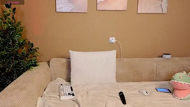 icesteam online show from March 7, 4:20 am