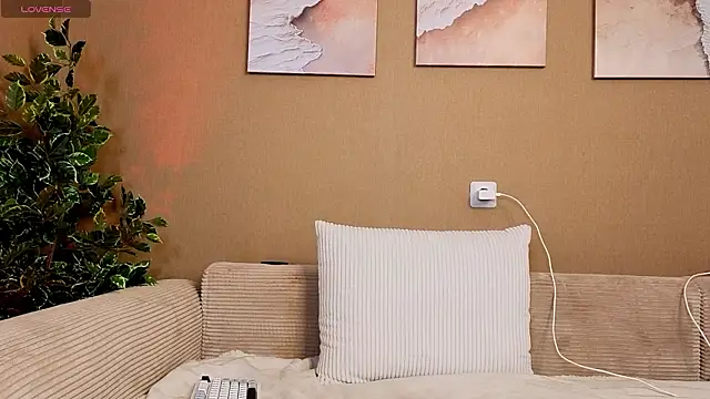 icesteam online show from March 8, 5:33 am