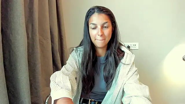 AngelGabe online show from March 28, 4:01 am