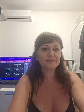 SaraGina online show from June 14, 9:50 pm