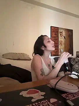 FrutillitaXX online show from April 15, 1:18 pm