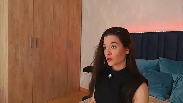 LucyDeLuca online show from March 15, 7:14 am