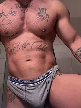 Snapshot of Tiziano94 chatting on March 16, 12:53 pm Tiziano94 online show from March 16, 12:53 pm