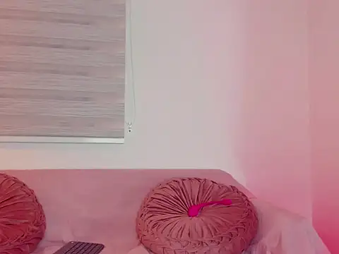 yourlollypetite online show from March 8, 11:19 pm