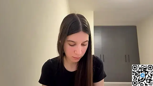 NiaWelchel online show from March 6, 10:45 am