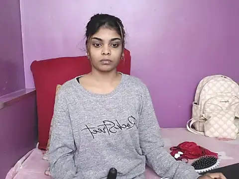 Snapshot of indianicon23 chatting on May 9, 5:45 am indianicon23 online show from May 9, 5:45 am