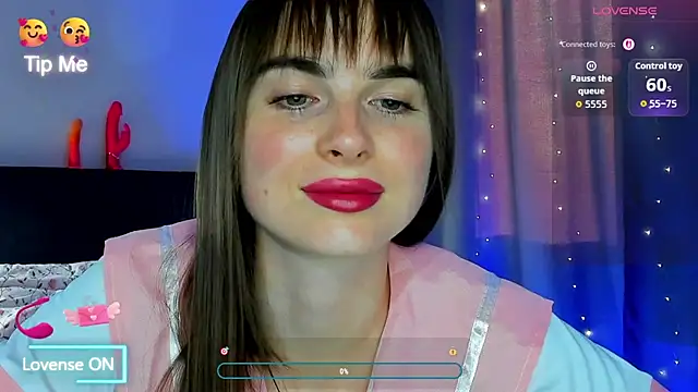 megann fox2 online show from July 18, 4:33 pm