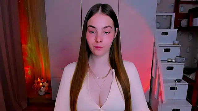 Maddy Wood  online show from April 29, 1:59 pm