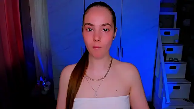 Snapshot of Maddy_Wood_ chatting on May 3, 10:54 am Maddy Wood online show from May 3, 10:54 am